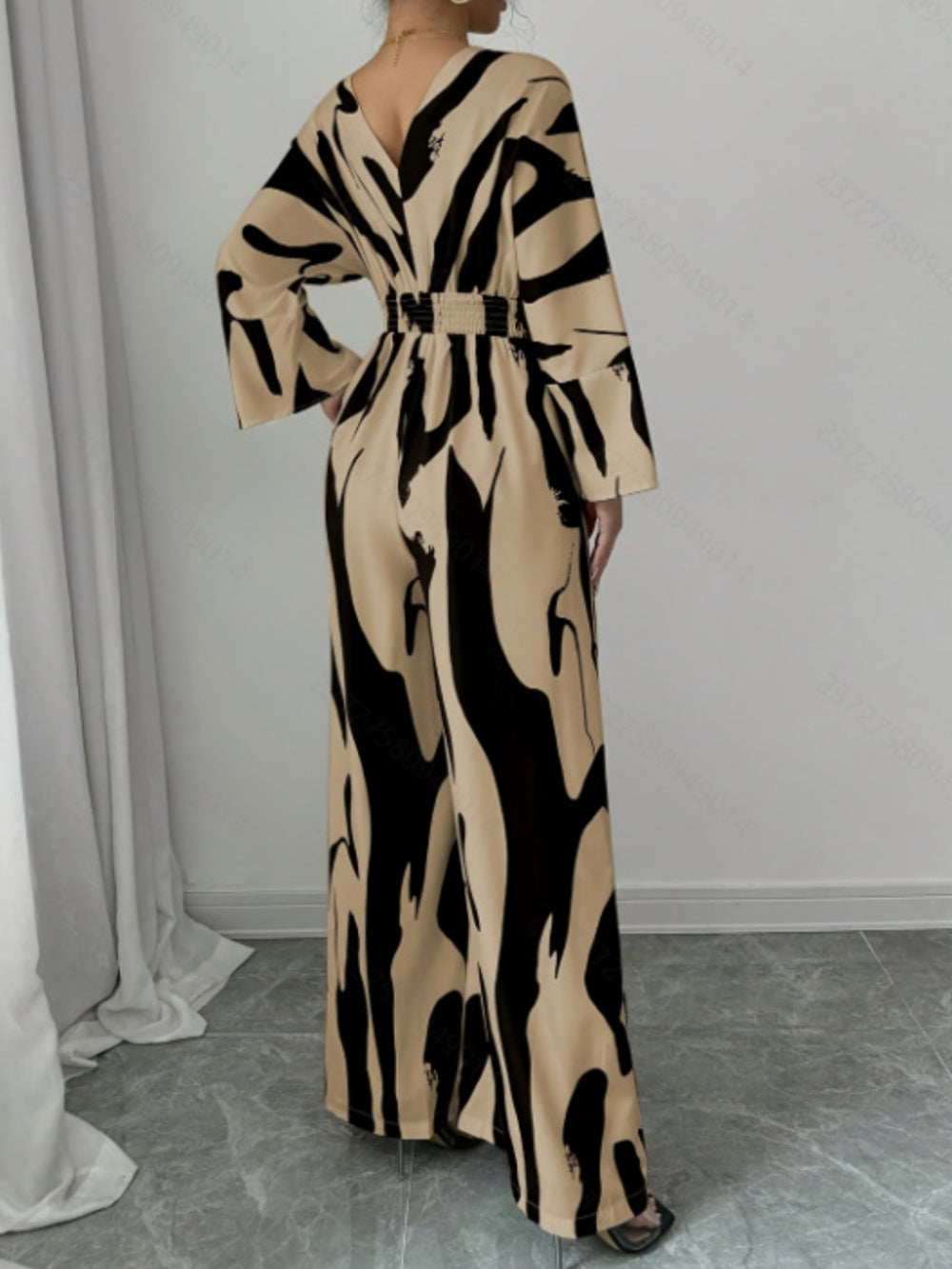 CannesCouture™ | Combinaison élégante à motif abstrait