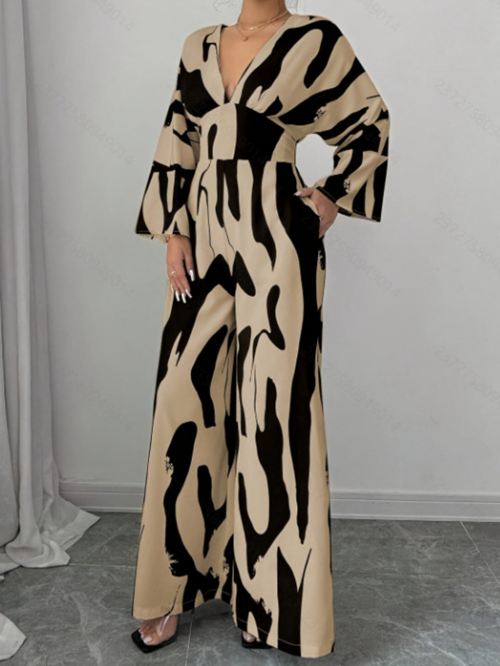 CannesCouture™ | Combinaison élégante à motif abstrait